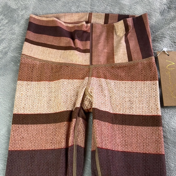 NWT Niyama Sol Rose Gold Legging Size Small - Picture 3 of 7